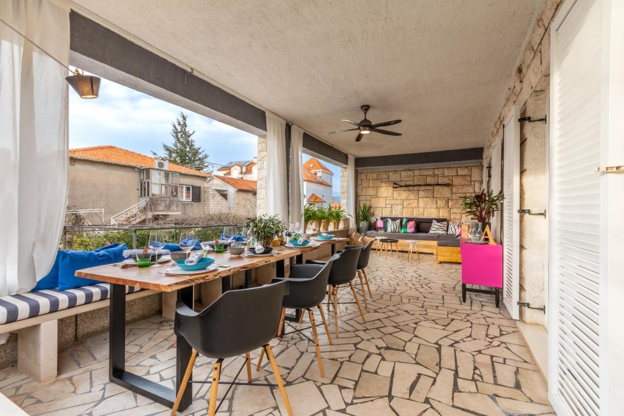 Apartment Lota With Heated Pool On Top Location Supetar Zewnętrze zdjęcie