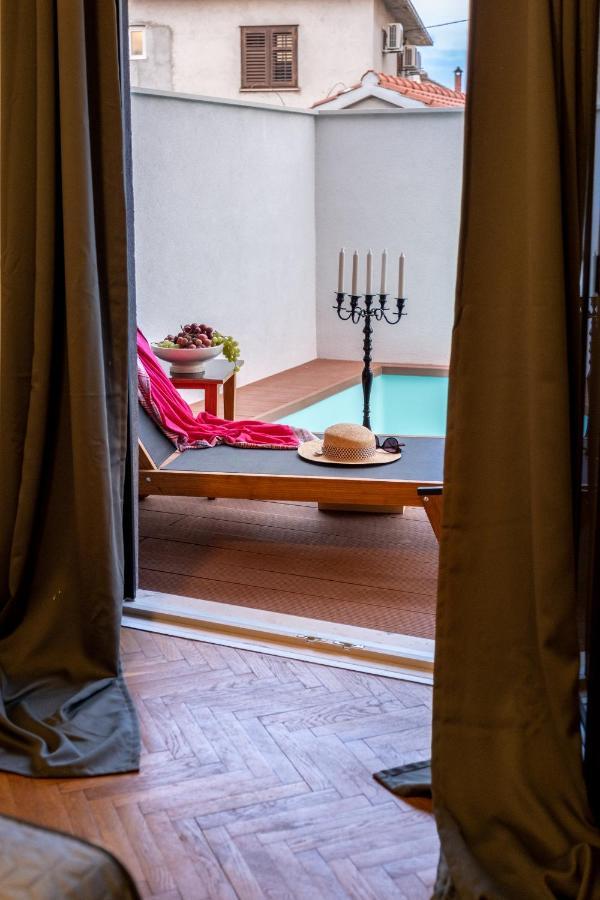 Apartment Lota With Heated Pool On Top Location Supetar Zewnętrze zdjęcie