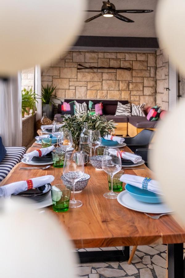 Apartment Lota With Heated Pool On Top Location Supetar Zewnętrze zdjęcie