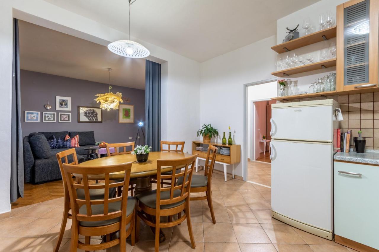 Apartment Lota With Heated Pool On Top Location Supetar Zewnętrze zdjęcie